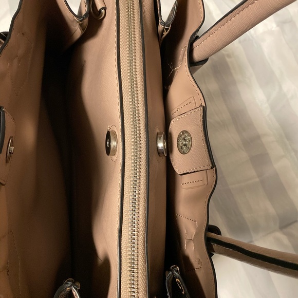 🤳🏾🛍Guess purse: beige and black - Picture 4 of 6